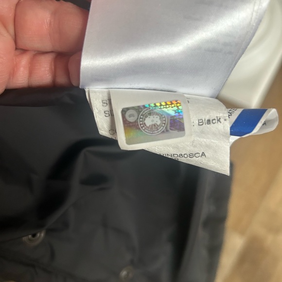 Canada Goose SHELBURNE PARKA WITH COYOTE FUR TRIM IN BLACK - Picture 9 of 11